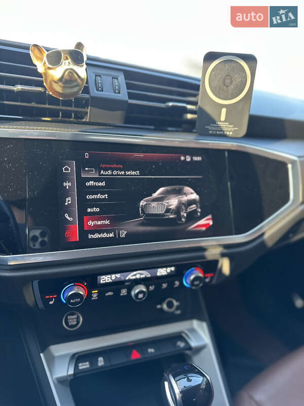 Внедорожник / Кроссовер Audi Q3 2021 в Чернигове