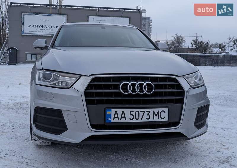 Внедорожник / Кроссовер Audi Q3 2016 в Киеве