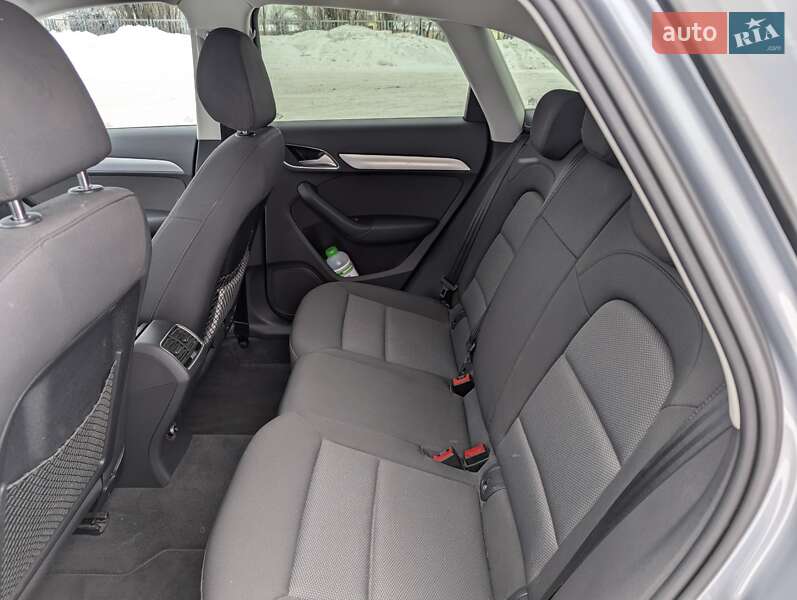 Внедорожник / Кроссовер Audi Q3 2016 в Киеве