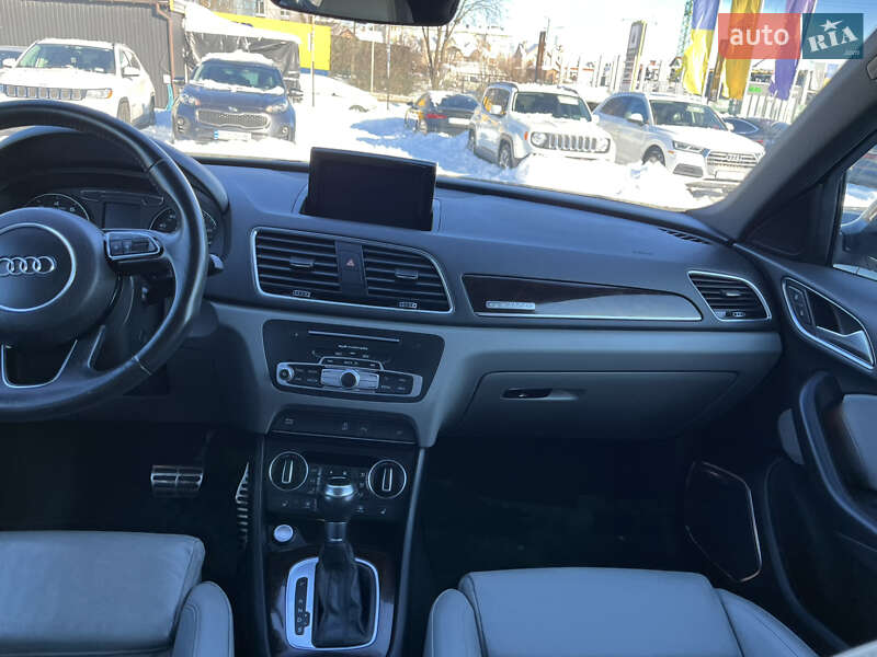 Внедорожник / Кроссовер Audi Q3 2015 в Львове