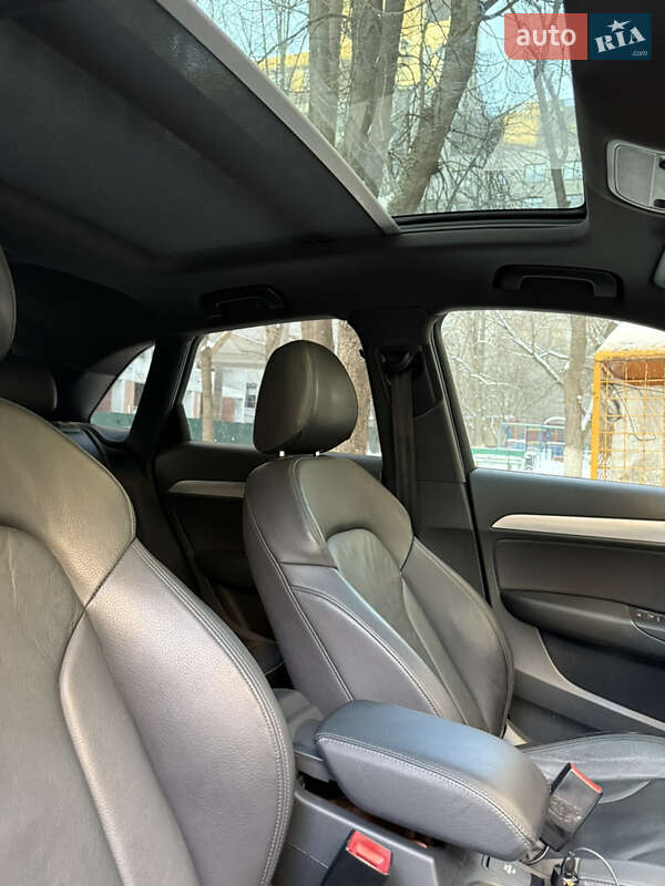 Внедорожник / Кроссовер Audi Q3 2017 в Киеве