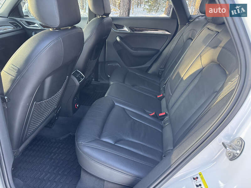 Внедорожник / Кроссовер Audi Q3 2016 в Житомире