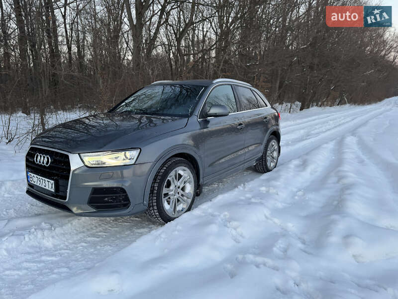 Внедорожник / Кроссовер Audi Q3 2015 в Самборе
