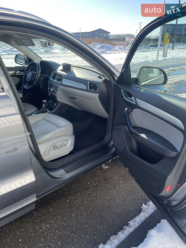 Внедорожник / Кроссовер Audi Q3 2015 в Виноградове