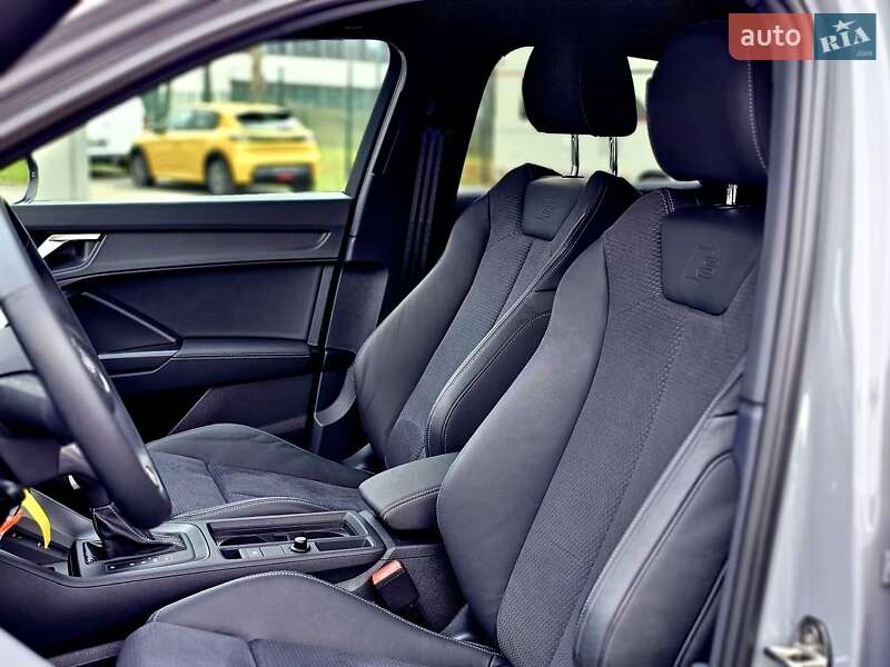 Внедорожник / Кроссовер Audi Q3 2022 в Одессе