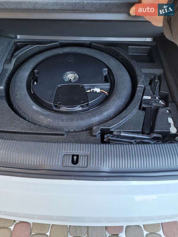 Внедорожник / Кроссовер Audi Q3 2015 в Ровно фото 12 Внедорожник / Кроссовер Audi Q3 2015 в Ровно