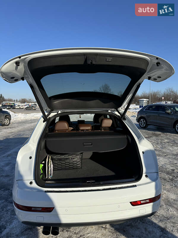 Внедорожник / Кроссовер Audi Q3 2018 в Львове