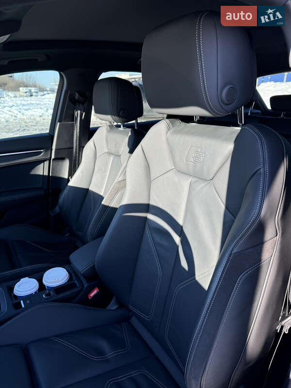 Позашляховик / Кросовер Audi Q3 2019 в Львові фото 8 Позашляховик / Кросовер Audi Q3 2019 в Львові