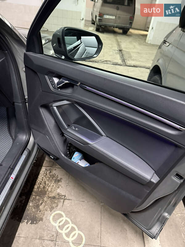 Внедорожник / Кроссовер Audi Q3 2021 в Киеве фото 23 Внедорожник / Кроссовер Audi Q3 2021 в Киеве