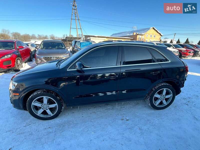 Внедорожник / Кроссовер Audi Q3 2015 в Луцке