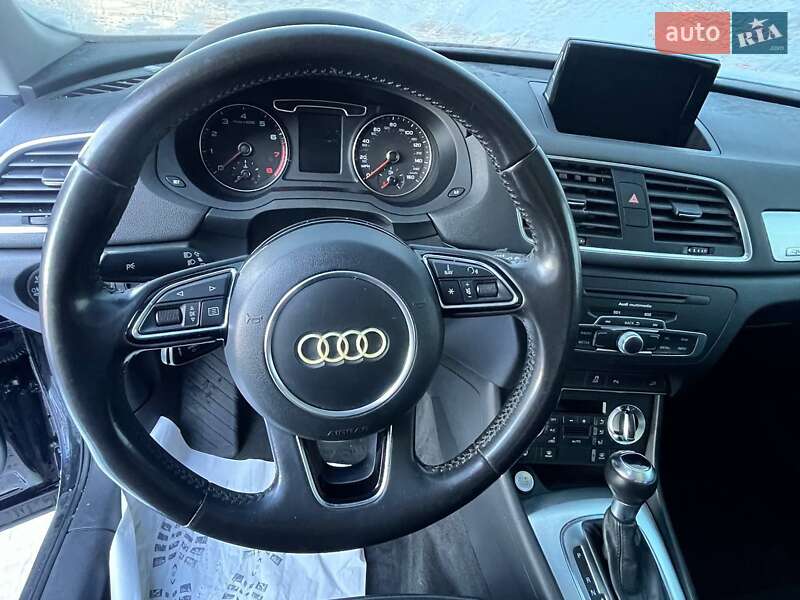 Внедорожник / Кроссовер Audi Q3 2015 в Луцке