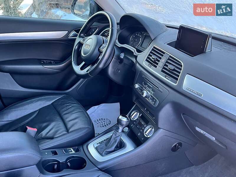 Внедорожник / Кроссовер Audi Q3 2015 в Луцке