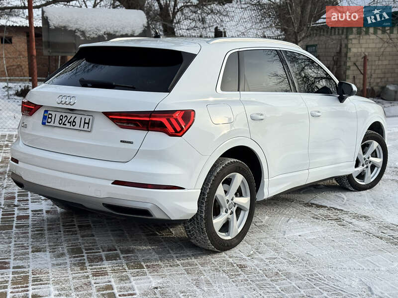 Внедорожник / Кроссовер Audi Q3 2019 в Лубнах