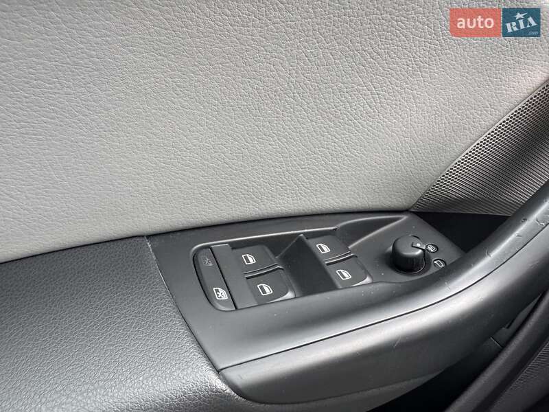 Позашляховик / Кросовер Audi Q3 2016 в Радивиліві