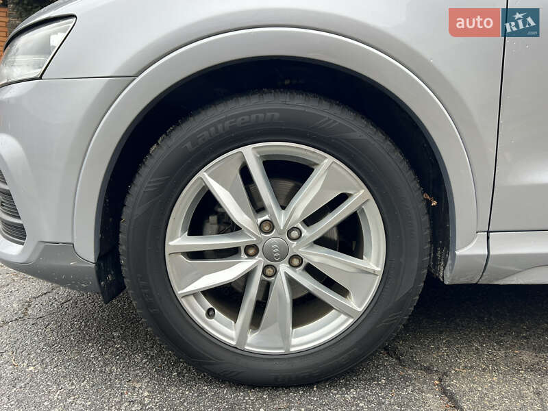 Позашляховик / Кросовер Audi Q3 2017 в Києві