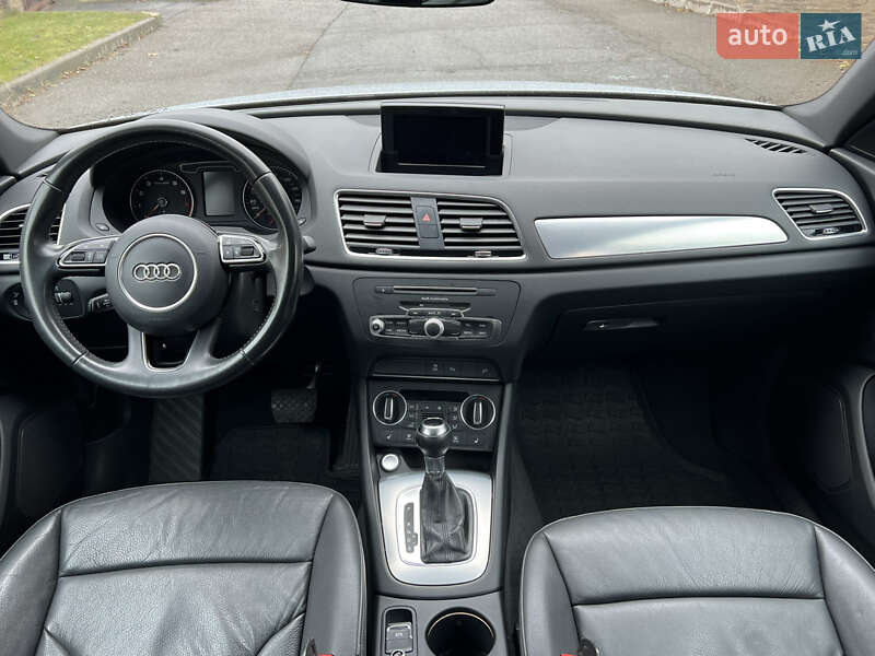 Позашляховик / Кросовер Audi Q3 2017 в Києві