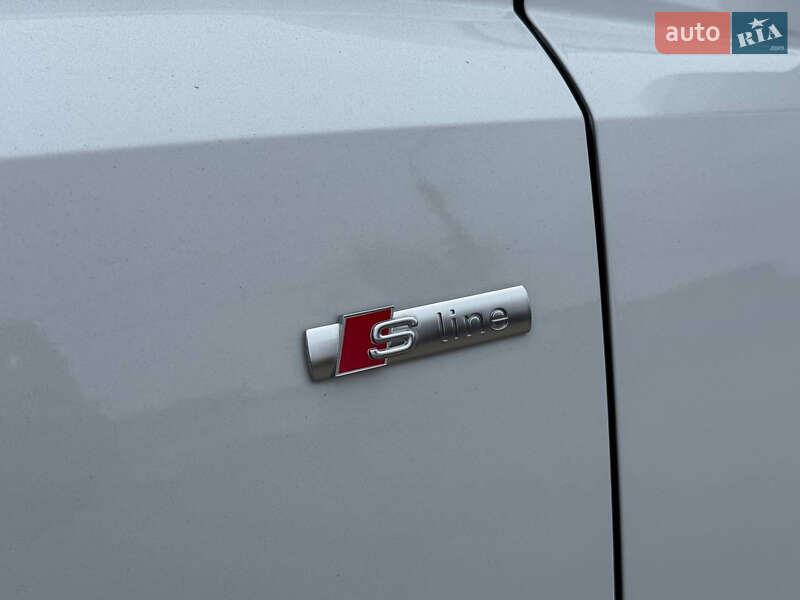 Внедорожник / Кроссовер Audi Q3 2024 в Киеве