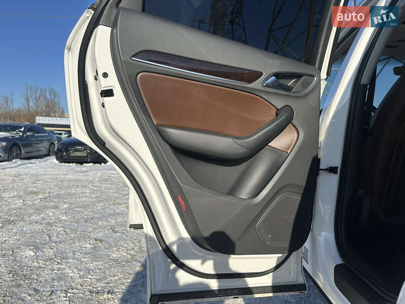 Позашляховик / Кросовер Audi Q3 2015 в Харкові