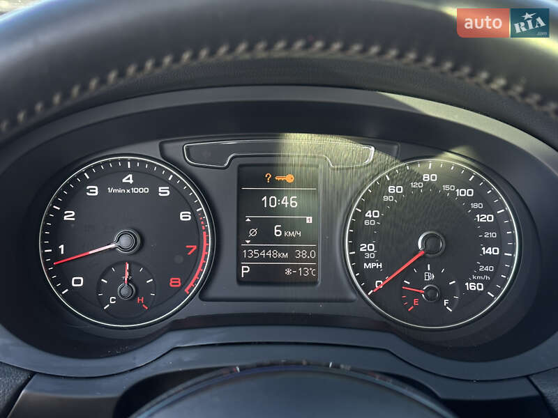 Позашляховик / Кросовер Audi Q3 2015 в Харкові