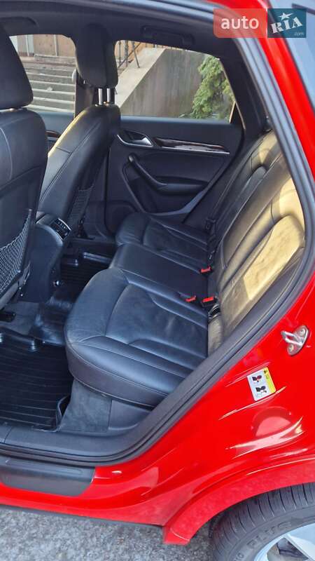 Внедорожник / Кроссовер Audi Q3 2016 в Николаеве