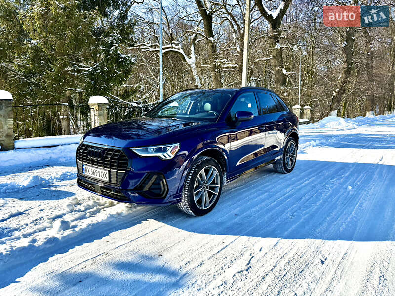 Позашляховик / Кросовер Audi Q3 2024 в Чернівцях