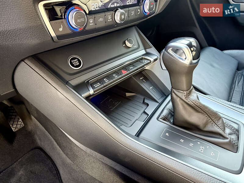Позашляховик / Кросовер Audi Q3 2024 в Чернівцях