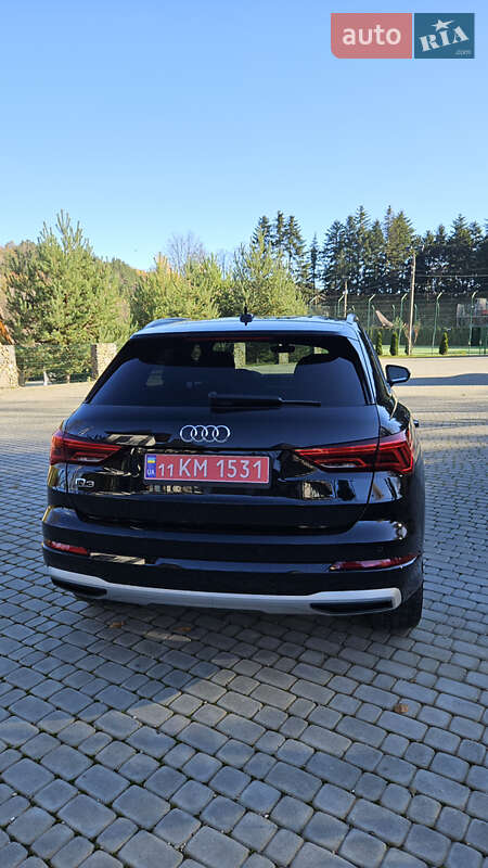 Позашляховик / Кросовер Audi Q3 2022 в Старому Самборі