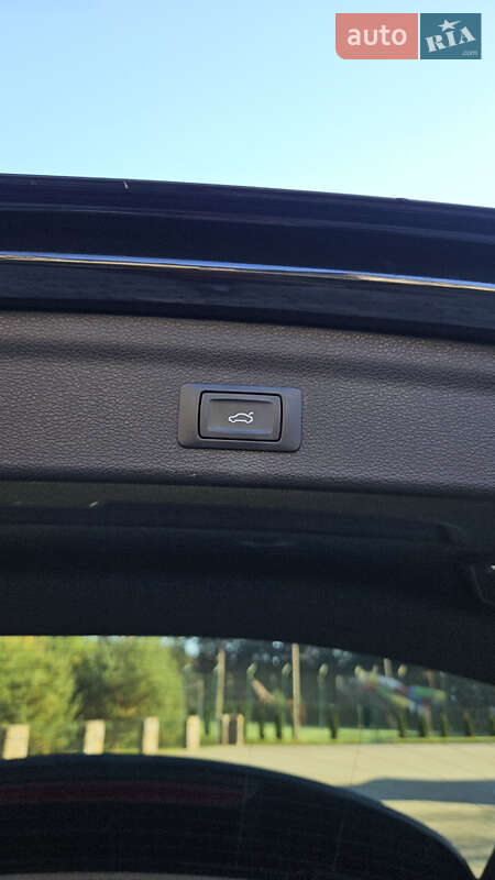 Позашляховик / Кросовер Audi Q3 2022 в Старому Самборі