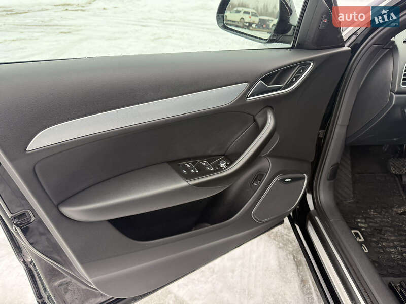 Позашляховик / Кросовер Audi Q3 2015 в Львові