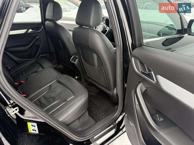 Позашляховик / Кросовер Audi Q3 2015 в Львові