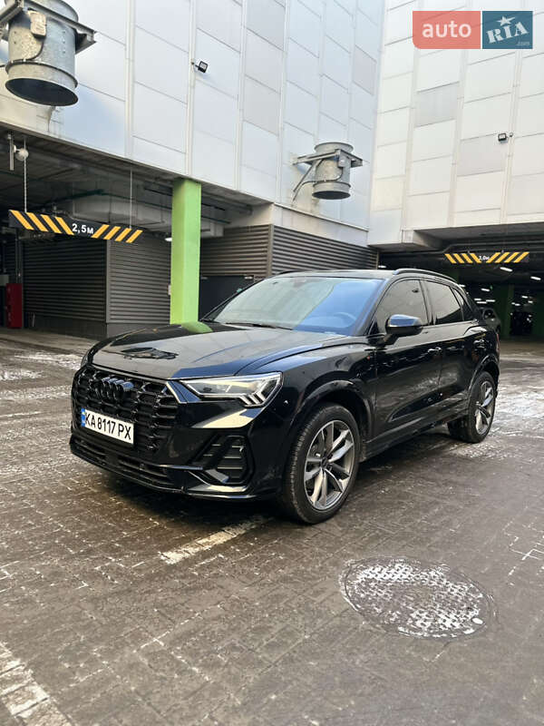 Позашляховик / Кросовер Audi Q3 2024 в Києві