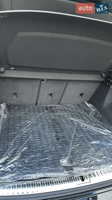 Позашляховик / Кросовер Audi Q3 2024 в Києві