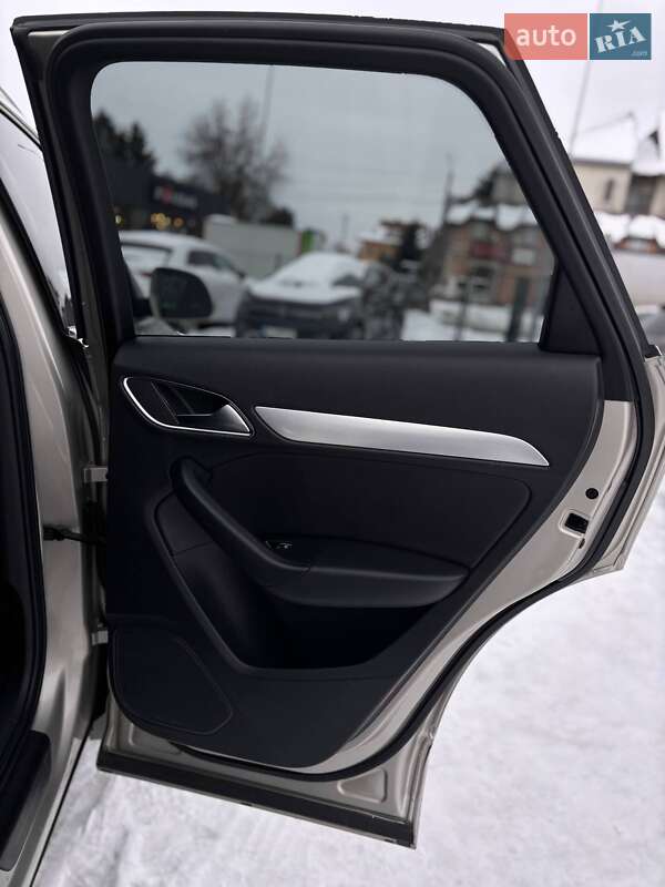 Внедорожник / Кроссовер Audi Q3 2016 в Стрые