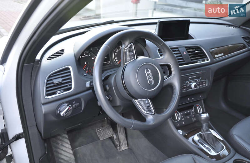 Позашляховик / Кросовер Audi Q3 2017 в Києві