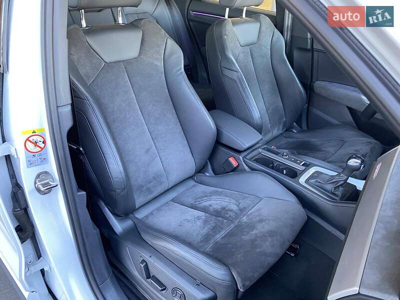 Позашляховик / Кросовер Audi Q3 2022 в Дніпрі