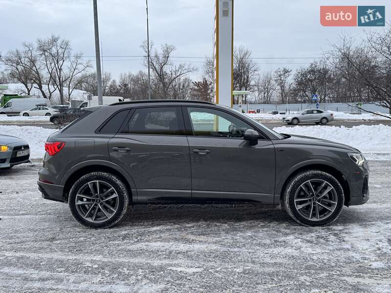 Внедорожник / Кроссовер Audi Q3 2024 в Киеве
