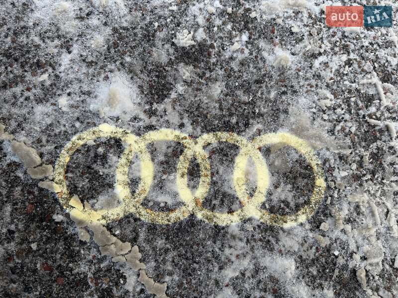 Внедорожник / Кроссовер Audi Q3 2024 в Киеве