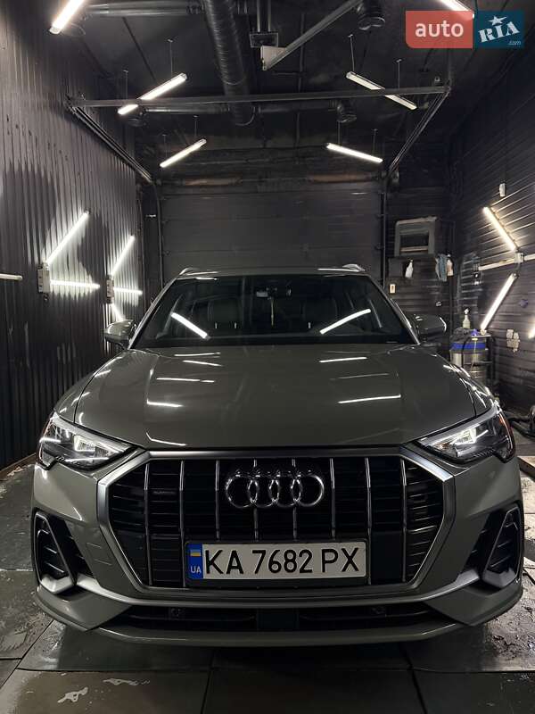 Позашляховик / Кросовер Audi Q3 2022 в Києві