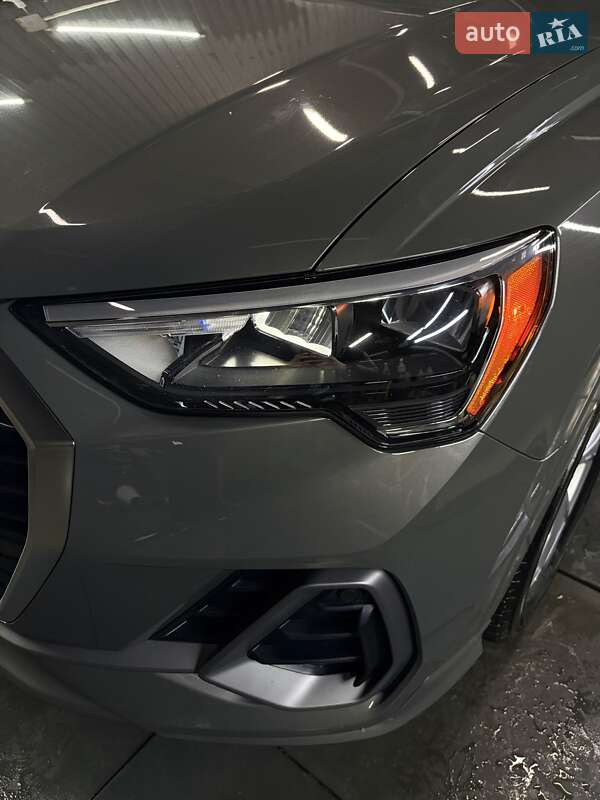 Позашляховик / Кросовер Audi Q3 2022 в Києві