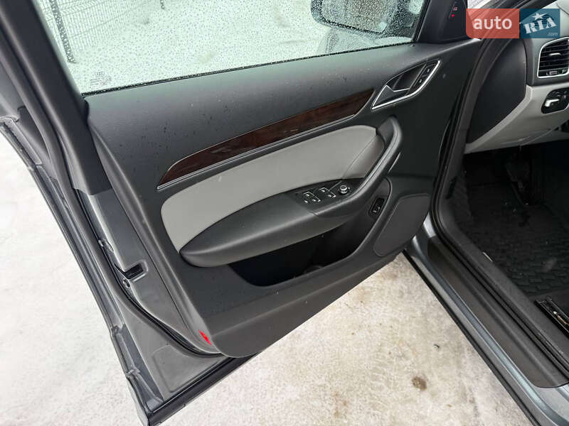 Внедорожник / Кроссовер Audi Q3 2016 в Стрые