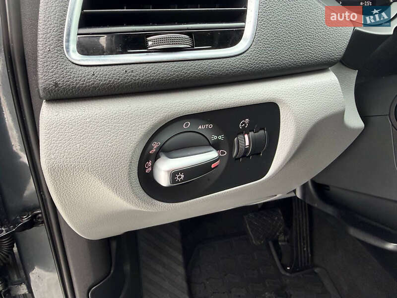 Внедорожник / Кроссовер Audi Q3 2016 в Стрые