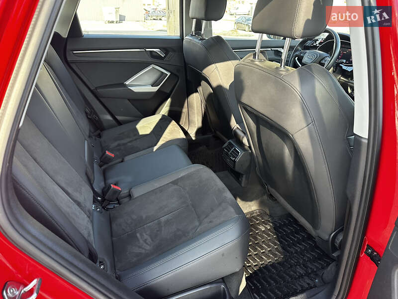 Позашляховик / Кросовер Audi Q3 2020 в Дніпрі фото 17 Позашляховик / Кросовер Audi Q3 2020 в Дніпрі