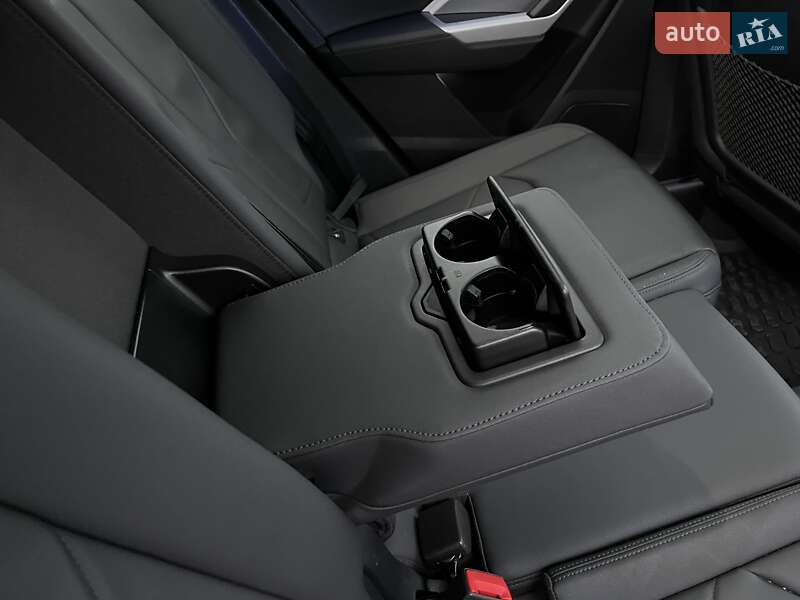 Позашляховик / Кросовер Audi Q3 2021 в Житомирі