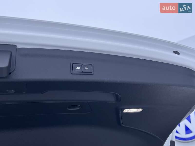 Позашляховик / Кросовер Audi Q3 2021 в Житомирі