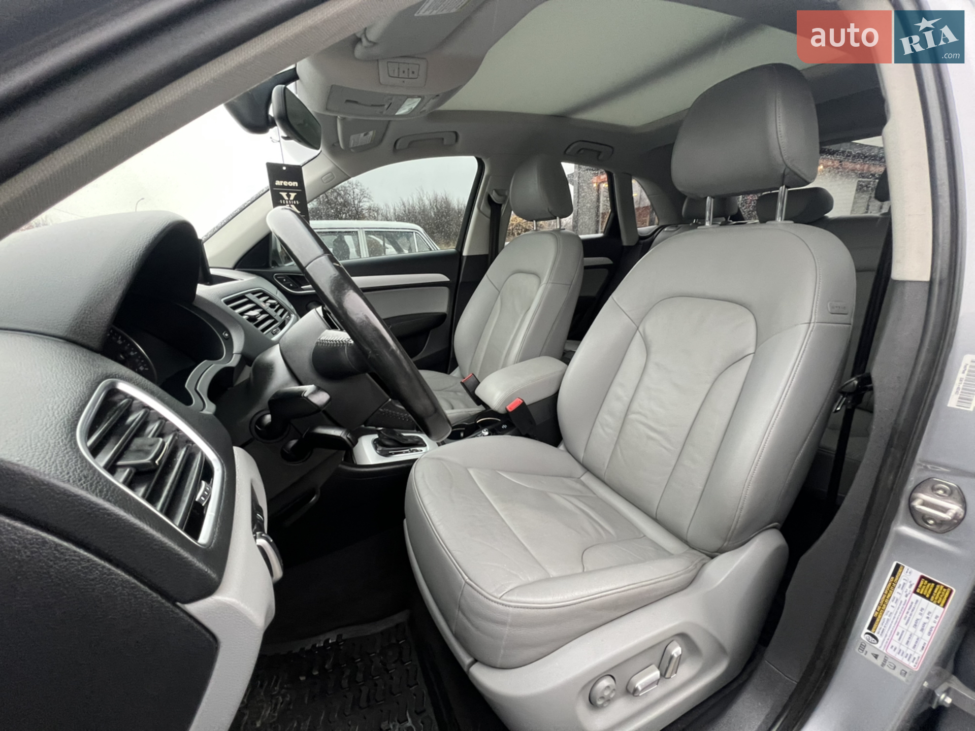 Audi Q3 2016 VIN WA1ECCFS0HR011637 фото оголошення 9 з 14