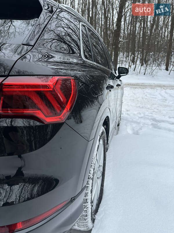 Позашляховик / Кросовер Audi Q3 2023 в Києві фото 14 Позашляховик / Кросовер Audi Q3 2023 в Києві