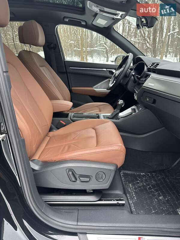 Позашляховик / Кросовер Audi Q3 2023 в Києві фото 39 Позашляховик / Кросовер Audi Q3 2023 в Києві