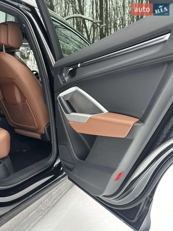 Позашляховик / Кросовер Audi Q3 2023 в Києві фото 42 Позашляховик / Кросовер Audi Q3 2023 в Києві