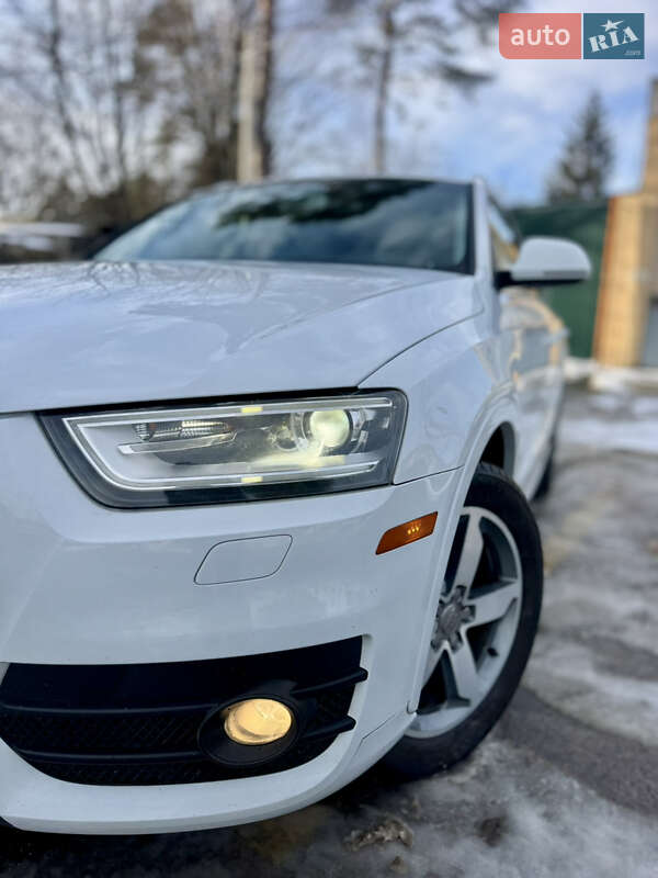 Позашляховик / Кросовер Audi Q3 2015 в Львові