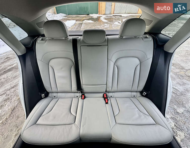 Позашляховик / Кросовер Audi Q3 2015 в Львові